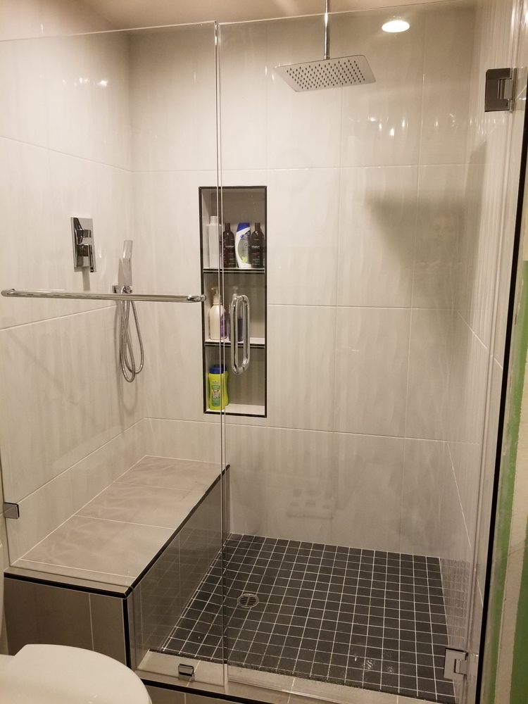 Glass shower with large built-in bench